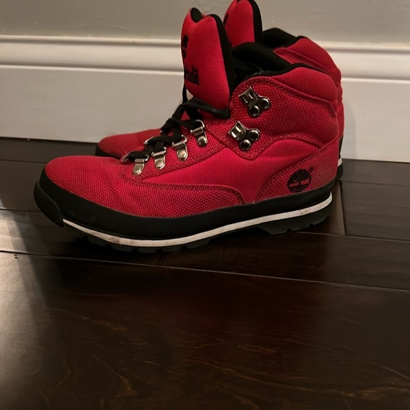 Timberland Red Boots GUC 7 - Picture 5 of 13